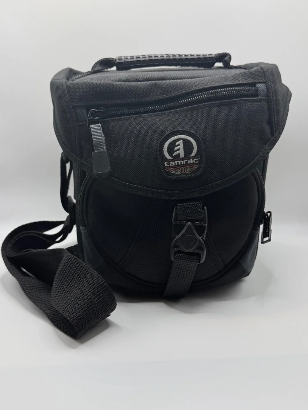 Tamrac Black Compact Camera Shoulder Bag with Padded Interior 5510